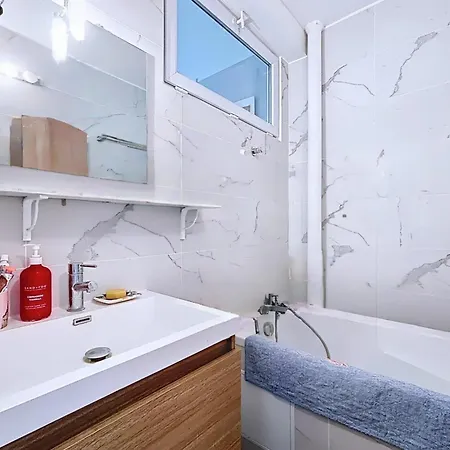 Appartamento Charming Near Batignolles Parigi